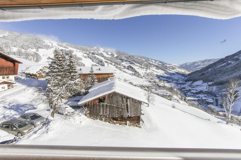 Eberharthof Apartment Saalbach-Hinterglemm Ngoại thất bức ảnh